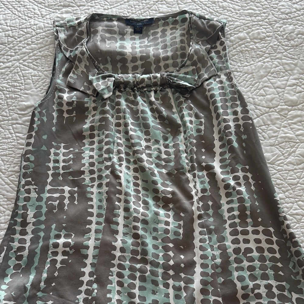 Banana Republic Women's Top in Gray and Cream